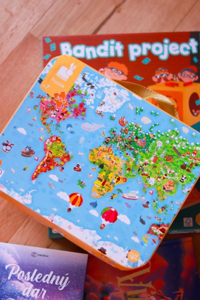 Janod Puzzle pre deti Mapa sveta v kufrku 300 ks