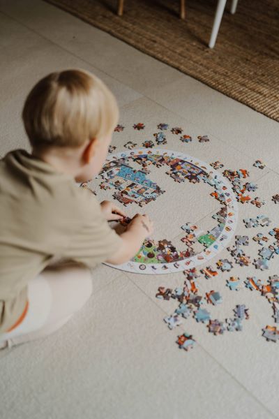 Detsk okrhle puzzle s hrou Poiarnici Janod v kufrku 208 ks 6 - 9 rokov